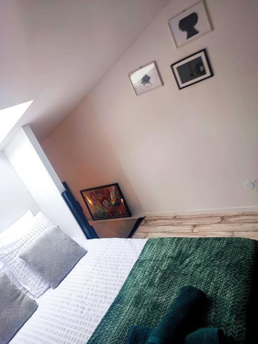 Chez Arty - Gere Par Presta-Zen'Services Apartamento Verdun-sur-Meuse Exterior foto